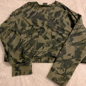 Green puma woman sweater. Size:Small